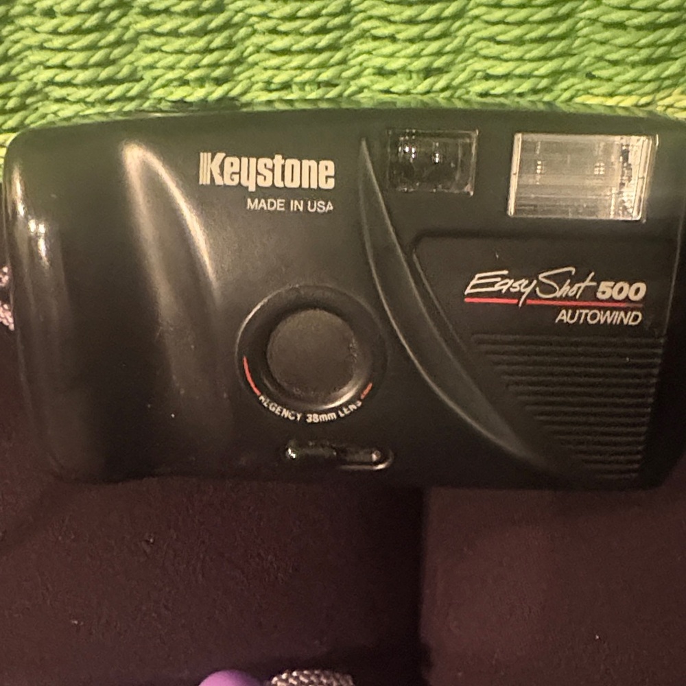Keystone EasyShot 500 Camera with leather case